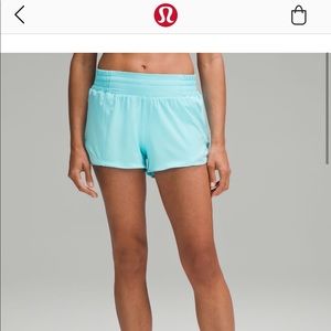 Lululemon Hotty Hot shorts low rise 2.5”